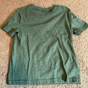 Green shirt sleeved heather tee